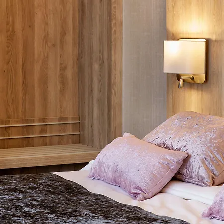 Der Valk Hotel 4*