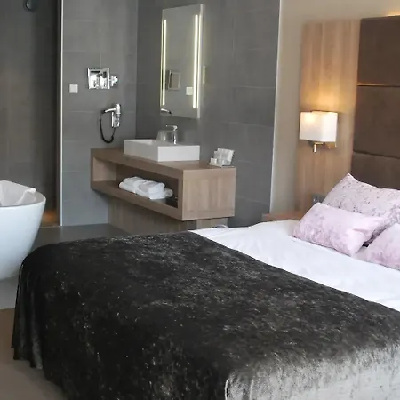 Der Valk Hotel 4*